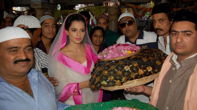 Kangana Ranaut prays for Rajjo at Ajmer Sharif